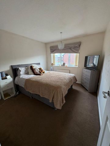 3 bedroom semi-detached house to rent - Photo 4