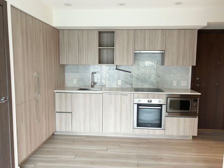 For Lease - 19 Bathurst Street Unit# 1805, Toronto, Ontario - Photo 2