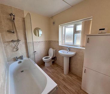 2 Bed Home in the heart of Ossett - Photo 3