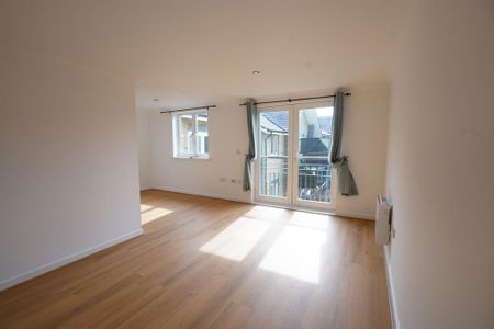 2 bedroom flat to rent - Photo 4