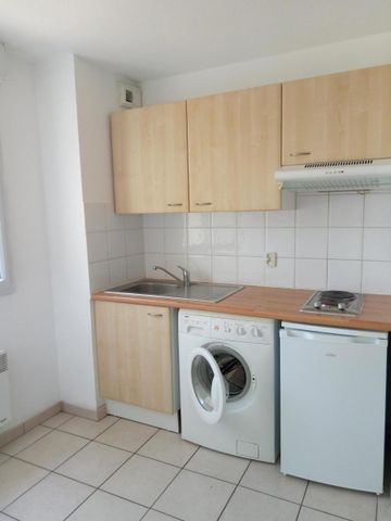 Location Appartement 2 pièces 40m² POITIERS 86000 - Photo 2