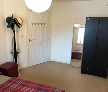 2 Bed Flat, Wicket Drive, B16 - Photo 2