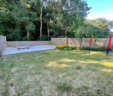 202 Stonelow Road, S18 - Photo 3