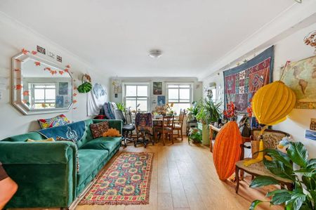 2 bedroom flat to rent - Photo 2