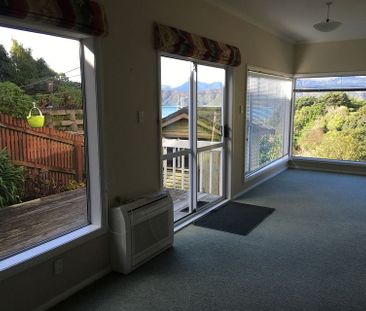Spacious, sunny, secure two double bedroom flat - Photo 5