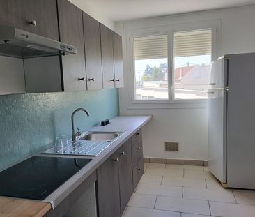 Location Appartement 4 pièces 70m² - Photo 3