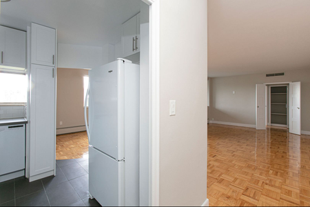 For Lease - 9 Deer Park Crescent Unit# 1402, Toronto, Ontario - Photo 4