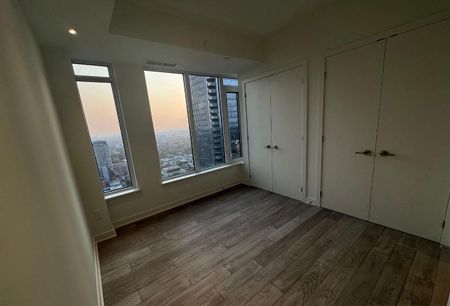 For Lease - 11 Yorkville Avenue Unit# 3409, Toronto, Ontario - Photo 4