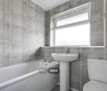 3 bedroom property to rent - Photo 1