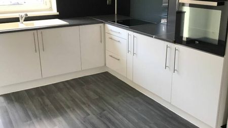 À LOUER : Appartement en RDC avec balcon à Forbach - Photo 2