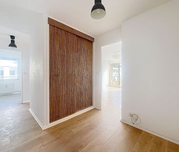 Appartement à louer - REIMS CENTRE - BVD DE LA PAIX - Photo 6