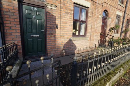 2 bedroom terraced house to rent - Photo 2