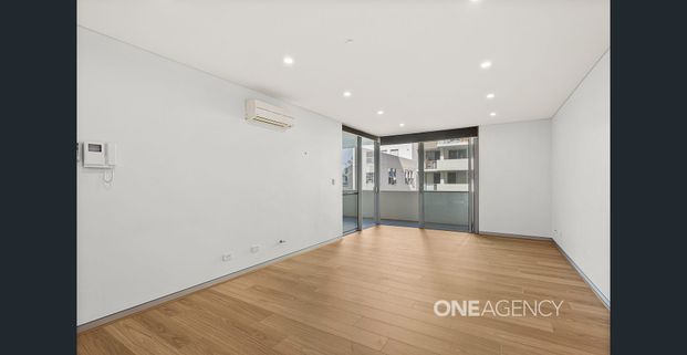MODERN TWO-BEDROOM APARTMENT FOR RENT IN WOLLONGONG - Photo 1