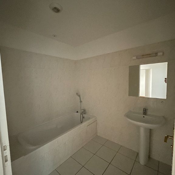 T5 rue au change avec terrasse - Photo 1