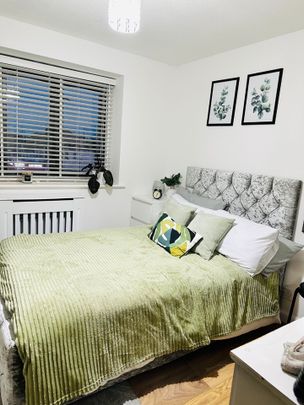 Room in a Shared Flat, Lincolane Court, IG2 - Photo 1