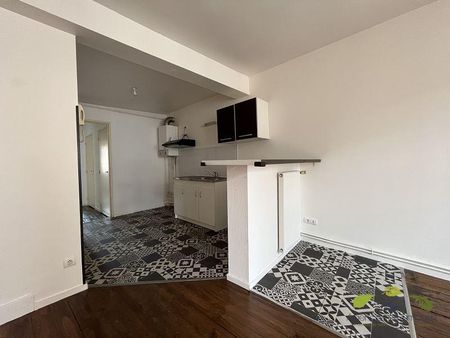 Location Appartement 3 pièces 68m² ST LEONARD DE NOBLAT 87400 - Photo 5