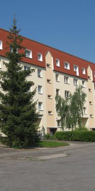 Einkaufsmöglichkeiten und Spielplätze in der Umgebung - Photo 1