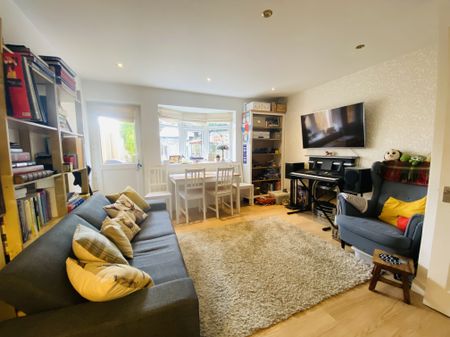 Sinfin Avenue, Derby - Photo 2