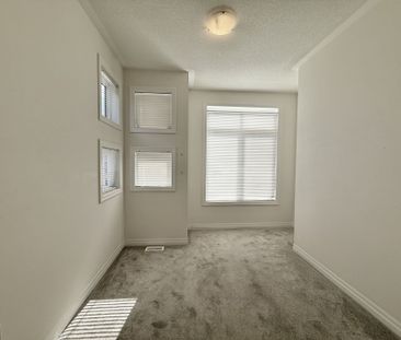 For Lease - 168 William Booth Avenue, Newmarket, Ontario - Photo 6