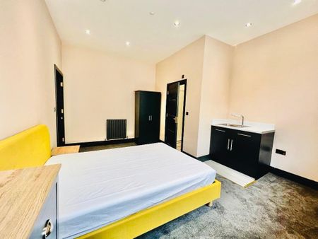 6 bedroom house to rent - Photo 2