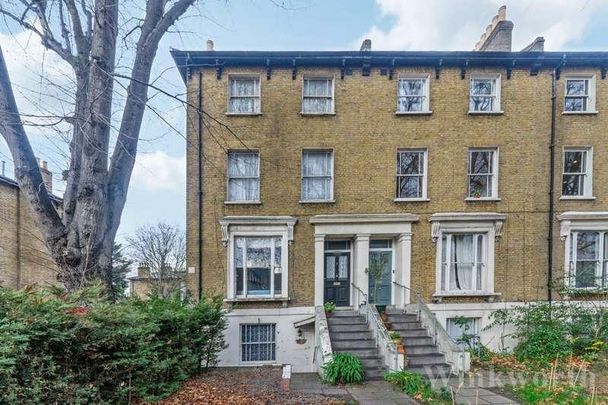 New Cross Road, London, SE14 - Photo 1