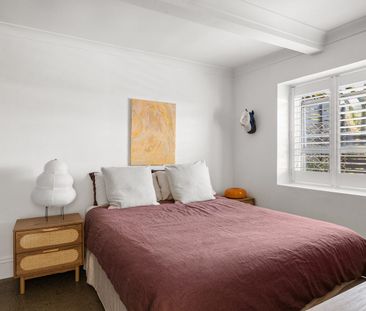 House-like courtyard home with incredible views - Photo 6