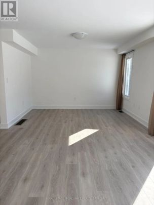 70 DUSENBURY DRIVE - Photo 1