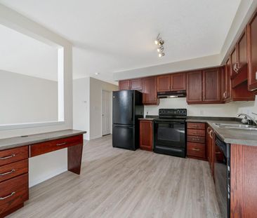 For Lease - 571 Wild Iris Avenue, Waterloo, Ontario - Photo 2