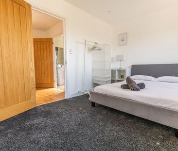 4 Bed Detached House, Bevendean Road, BN2 - Photo 5