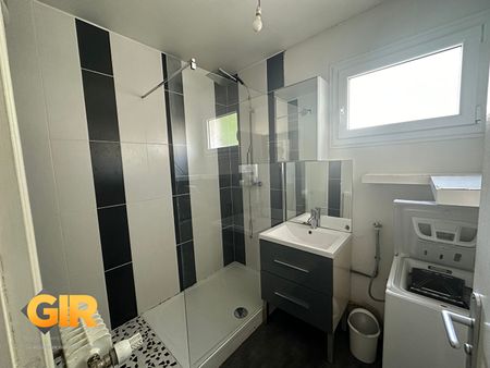 Location Appartement 5 pièces 77m² RENNES 35000 - Photo 5