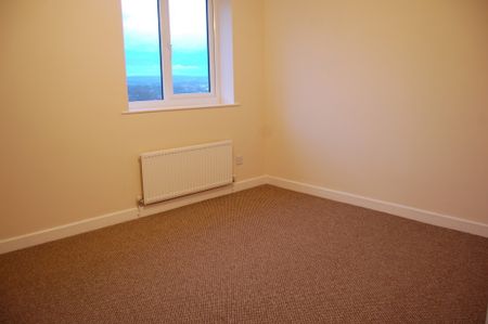 Maybreck Close Bolton Lancashire - Photo 4