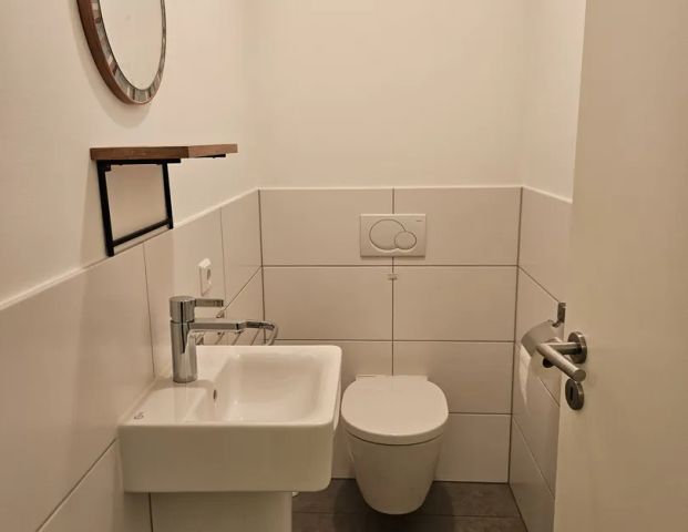 Moderne Etagenwohnung im schönen Lemmerzpark *Einbauküche - Photo 1
