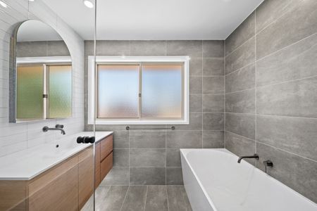 34/64 Carrington Street, Queanbeyan East NSW 2620 - Townhouse For Rent | Domain - Photo 4