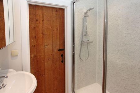 2 bedroom property to rent - Photo 5