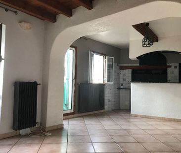 Location d'une maison 3 pièces à VILLENEUVE LES AVIGNON - Photo 3