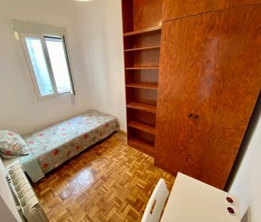 Calle de Málaga, Madrid, Community of Madrid 28003 - Photo 3