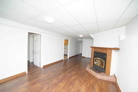 For Lease - 8 Dalzell Avenue, Brampton, Ontario - Photo 4