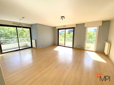 Location Appartement 3 pièces 78m² - Photo 3