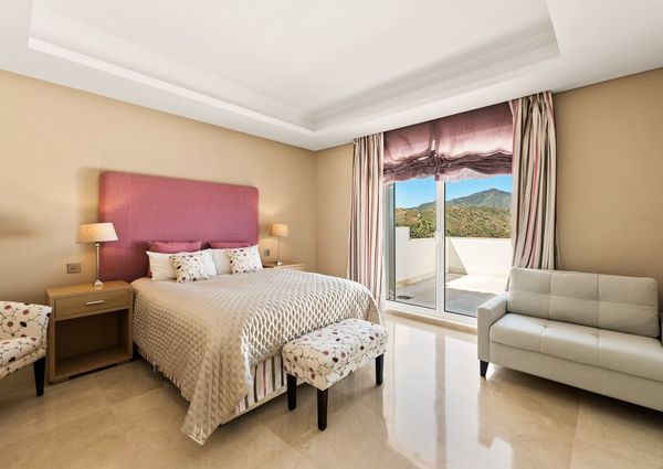 Luxury Villa for rent in Marbella Del Este, Andalusia