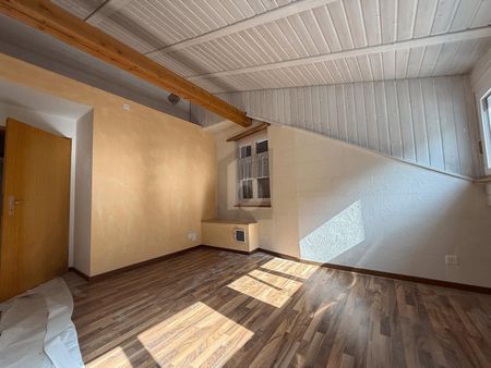 CHARMING AND HIGH-QUALITY ON TWO LEVELS - Photo 3