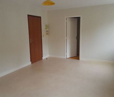 Location appartement 2 pièces, 46.00m², Yvoy-le-Marron - Photo 1