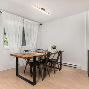 Grand 5 1/2 à Longueuil. Inclus les électroménagers, stationnement, balcon arrière privé. - Photo 2