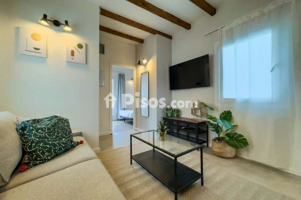 Piso en alquiler en Carrer de Sant Antoni Abat - Photo 1
