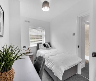 4 bedroom terraced house to rent - Photo 4