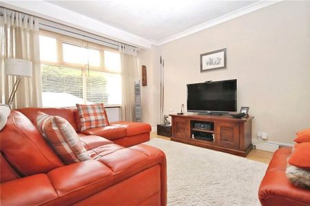 3 bedroom detached house to rent - Photo 4