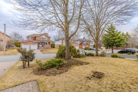 For Lease - 42 Rosenfeld Crescent, Kanata, Ontario - Photo 2