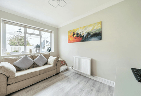 Worcester Gardens, Worcester Park, KT4 - Photo 2