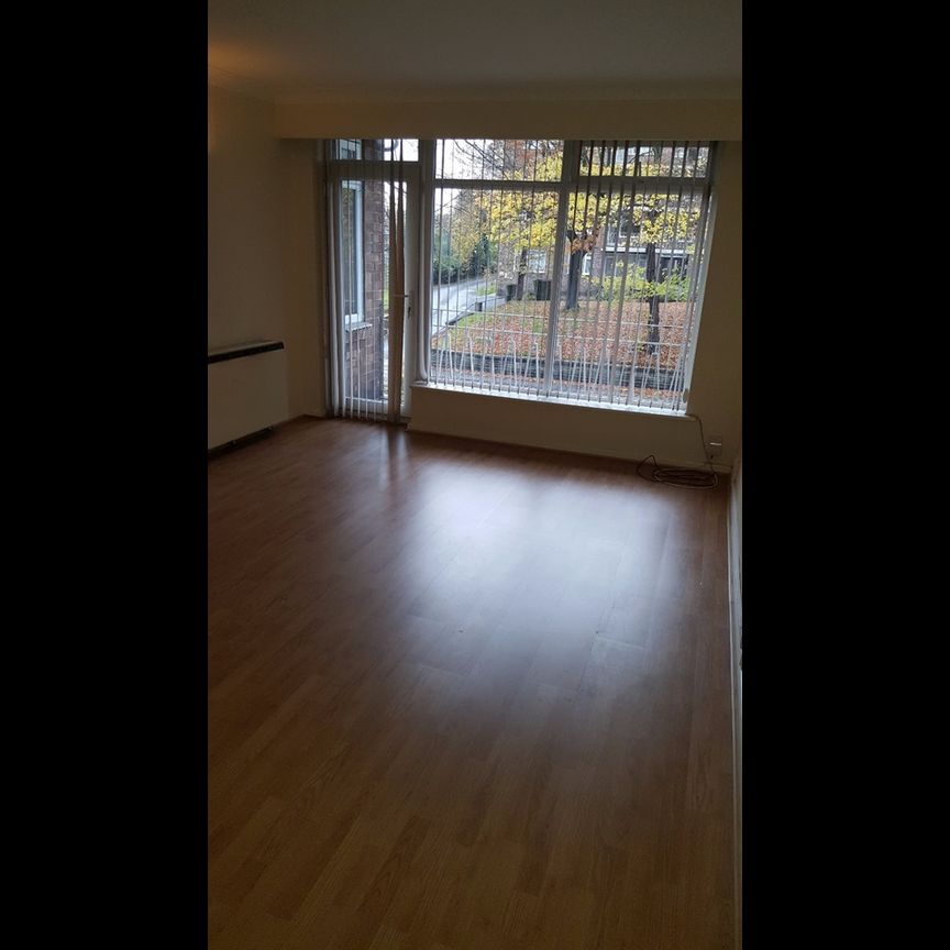 2 Bed Flat, Brooklands Court, M8 - Photo 1