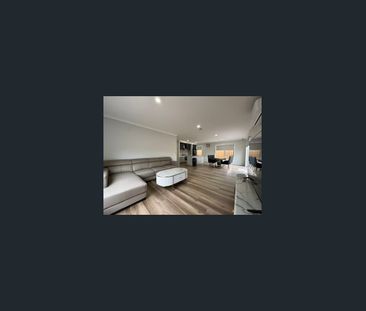 Premium Family Home in Manor Lakes – Comfort & Convenience Combined - Photo 1