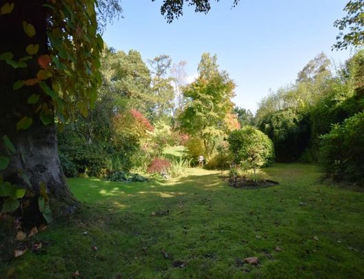 Chelford Road, Macclesfield - Photo 1